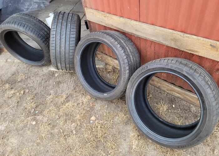 Grajewo ogłoszenia: Sprzedam opony letnie Michelin Pilot Sport 4 w rozmiarze 235/40/18...